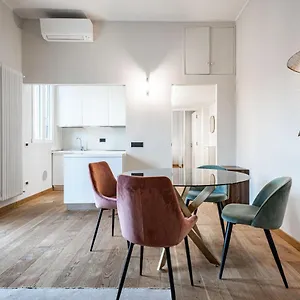  Appartamento Montello Livings, Exclusive Terrace And Skyline View Italia
